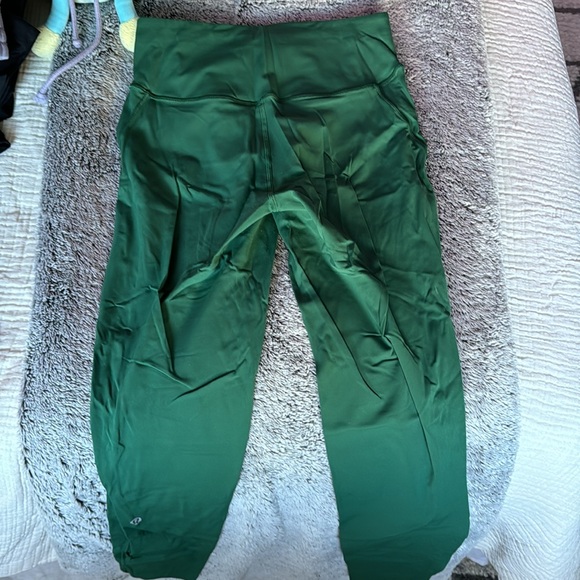 Lululemon size 6 leggings green color - Picture 2 of 5